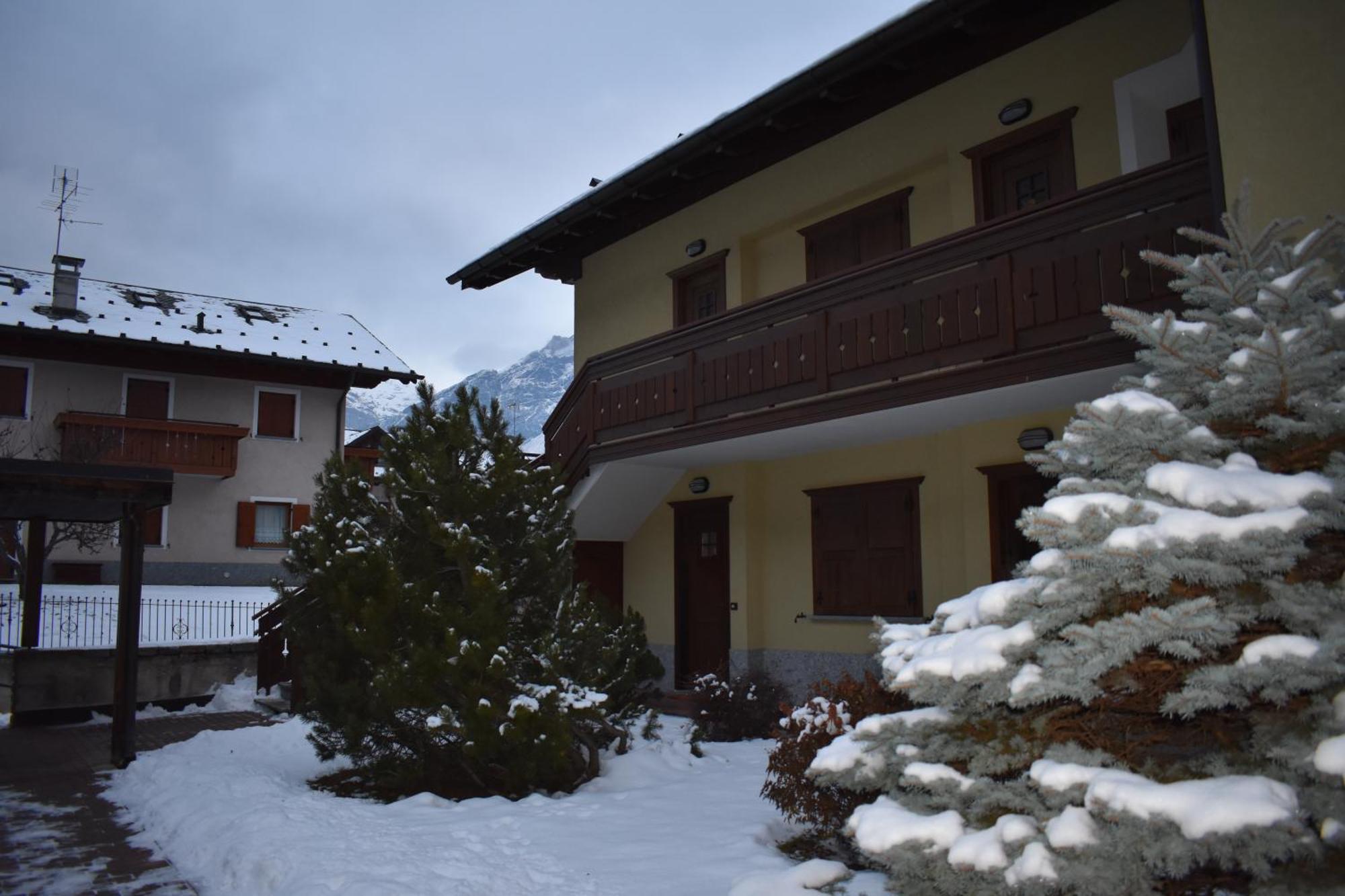 Appartamento In Residence Santa Lucia Bormio Exteriör bild