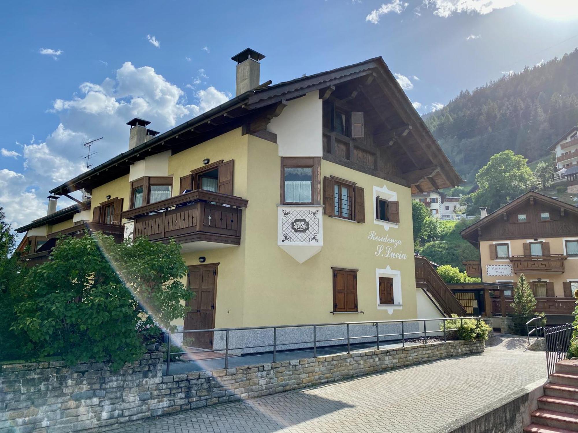 Appartamento In Residence Santa Lucia Bormio Exteriör bild